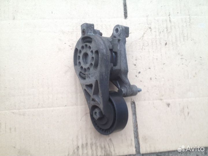 Ролик ремня VW Touran 2.0 TDI BKD 2003-2010 гг