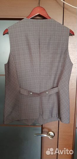 Жилет школьный для мальчика рост 176 (новый)