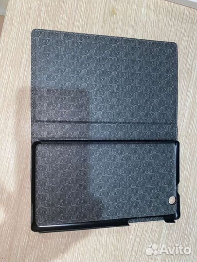 Чехлы для планшета