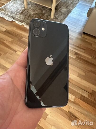 Телефон iPhone 11
