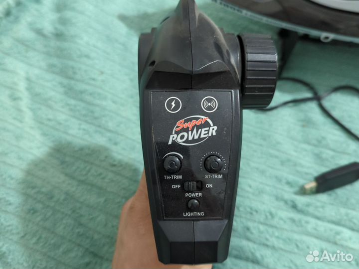 Катер на пульте управления