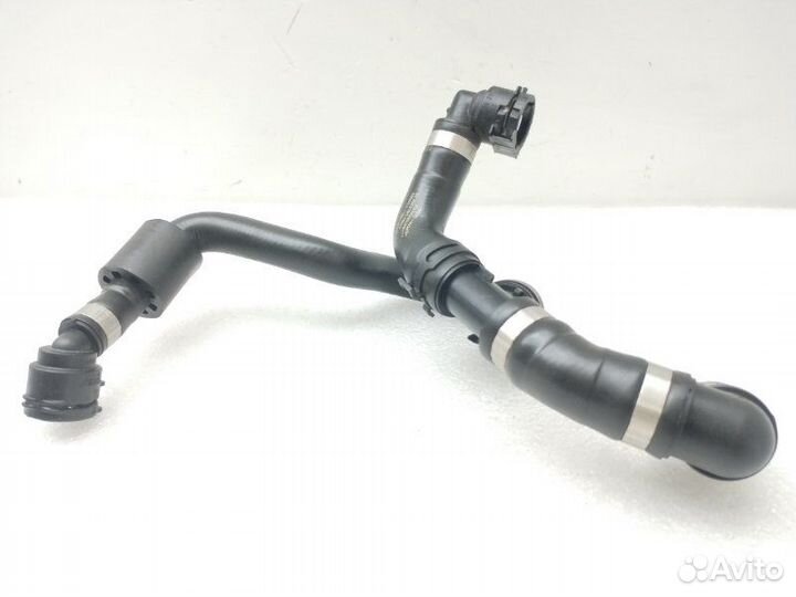 Патрубок системы охлаждения Mercedes-Benz E-Class