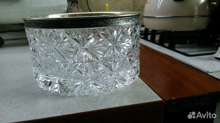 Хрустальная ваза