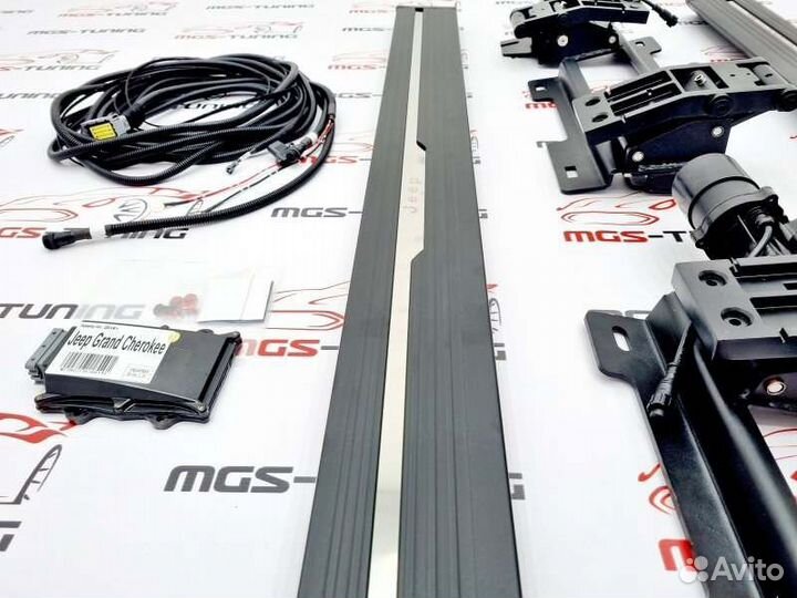 Выдвижные пороги Jeep Grand Cherokee WK2 2016-2023