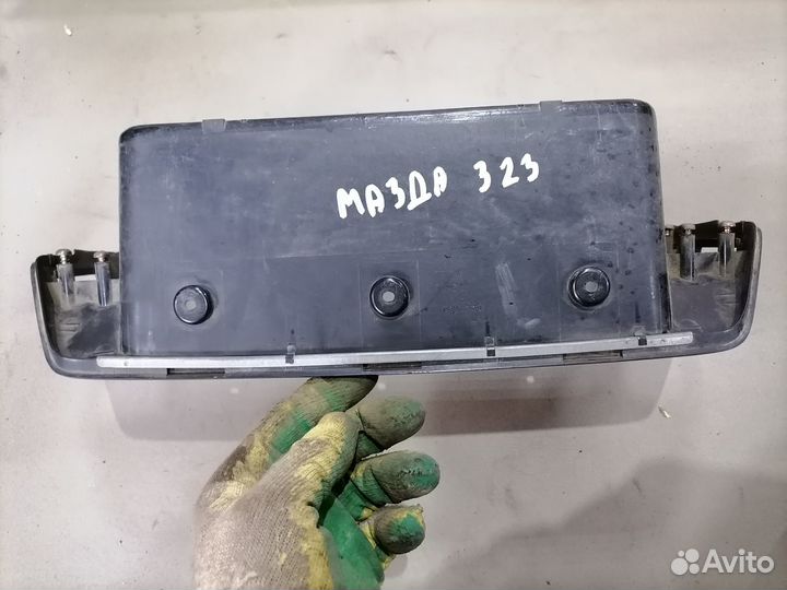 Кожух щитка приборов Mazda 323 BF 1.5 5E 1985