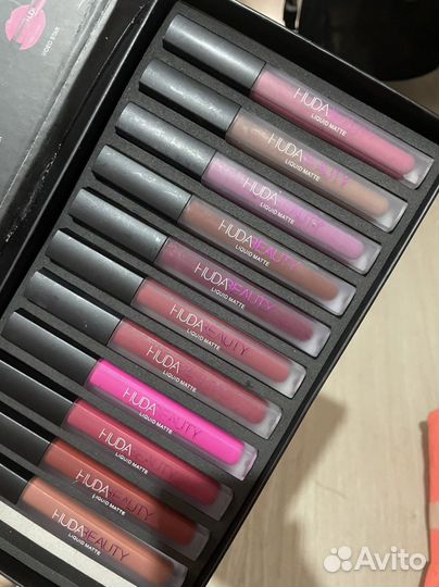 Помады для губ стойкие