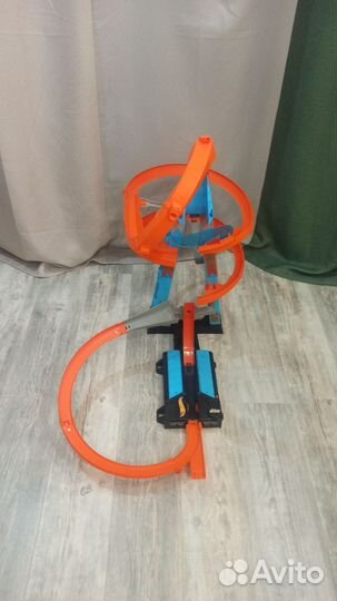 Трек Hot Wheels Небесное столкновение