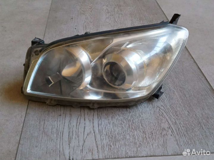 Фара левая toyota rav 4 30