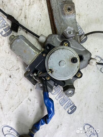 Стеклоподъёмник передний левый Nissan Primera