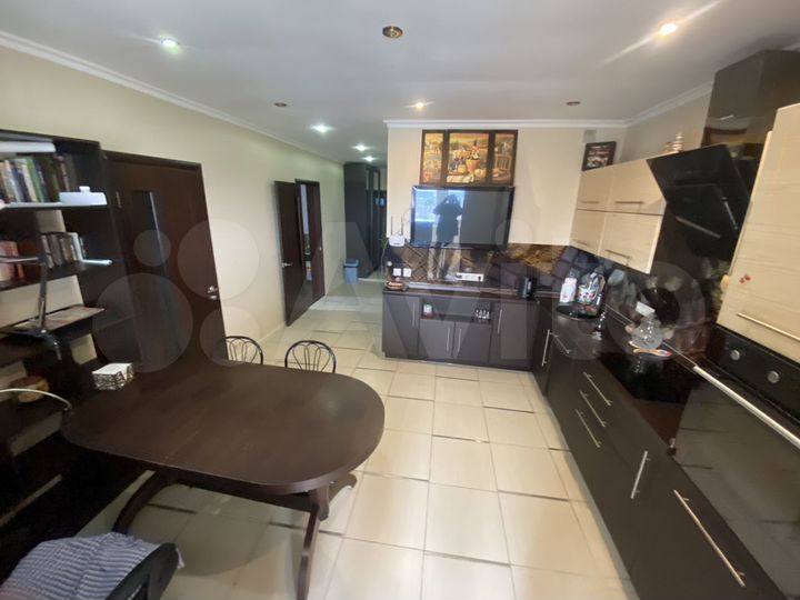 2-к. квартира, 60 м², 21/27 эт.