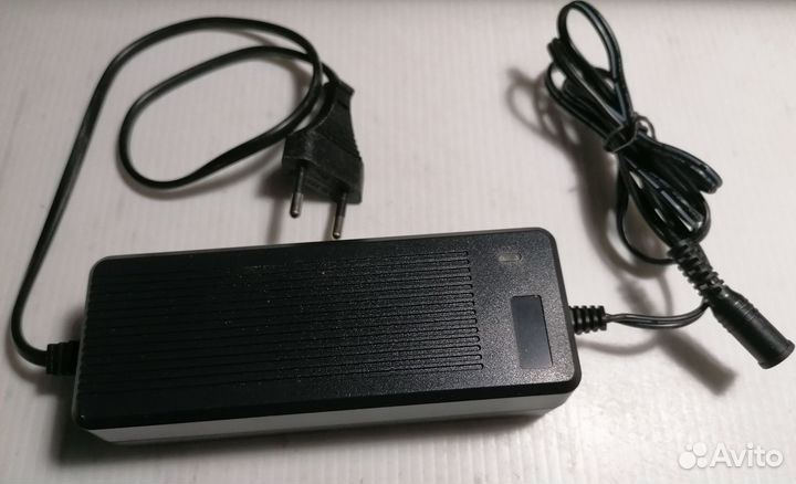 Блок питания для монитора универсальный 9в-24в