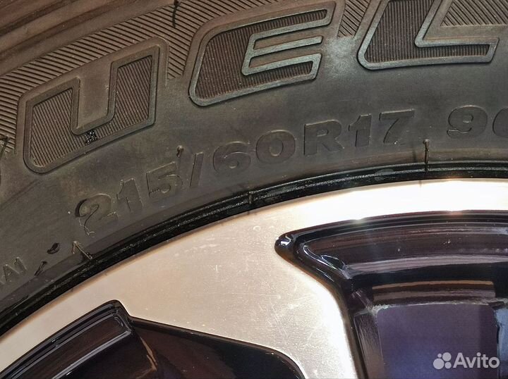 Bridgestone 738V 215/60 R17 H