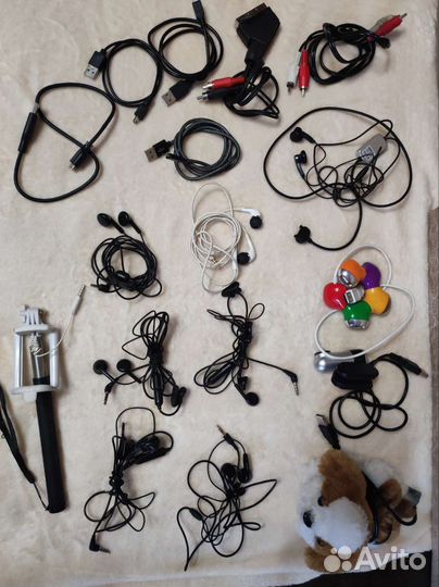 Мобильные аксессуары