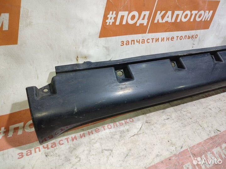 Накладка на порог правая Suzuki SX4 2008 7723180J1