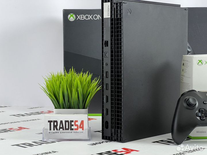 Xbox One X 2 Геймпада 500 Игр
