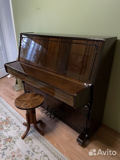 Пианино Lirika