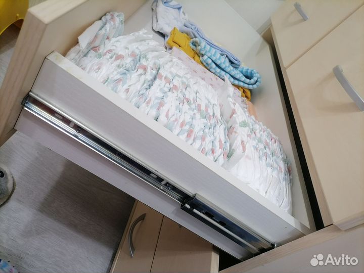 Пеленальный комод с матрасом
