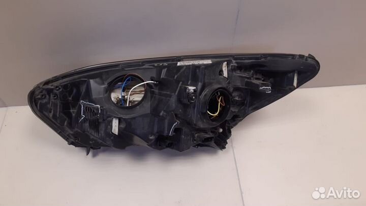Фара правая Renault Kaptur