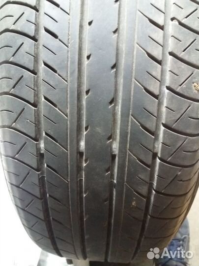 Yokohama BluEarth E70 215/60 R16