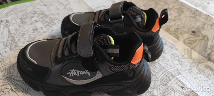 Кроссовки детские