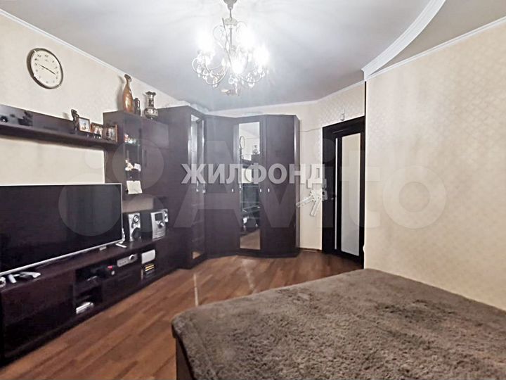 3-к. квартира, 107 м², 1/9 эт.