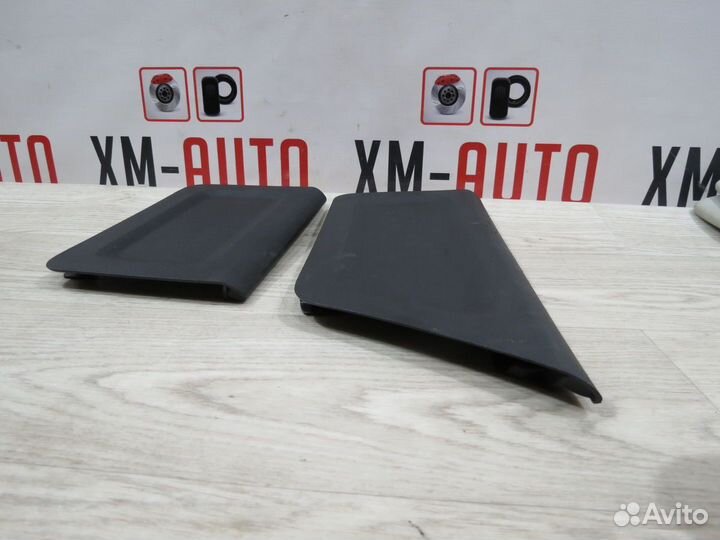 Обшивка багажника правая Skoda Rapid