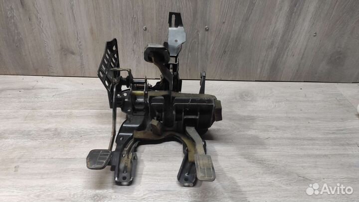 Педальный узел Фольксваген пассат б3