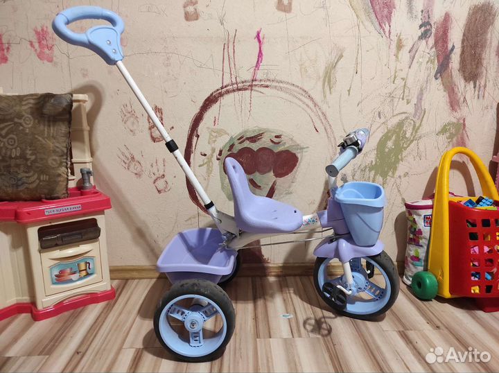 Детский велосипед с ручкой