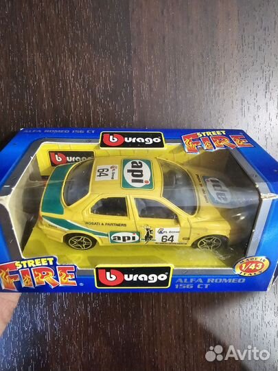 Модель Alfa romeo 156 ct. Volkswagen Beetle 1:43