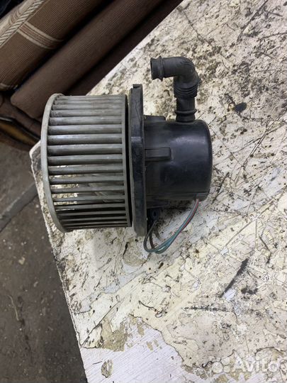 Моторчик печки Nissan Primera P10, P11