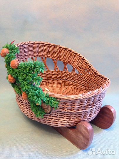 Санки плетёные