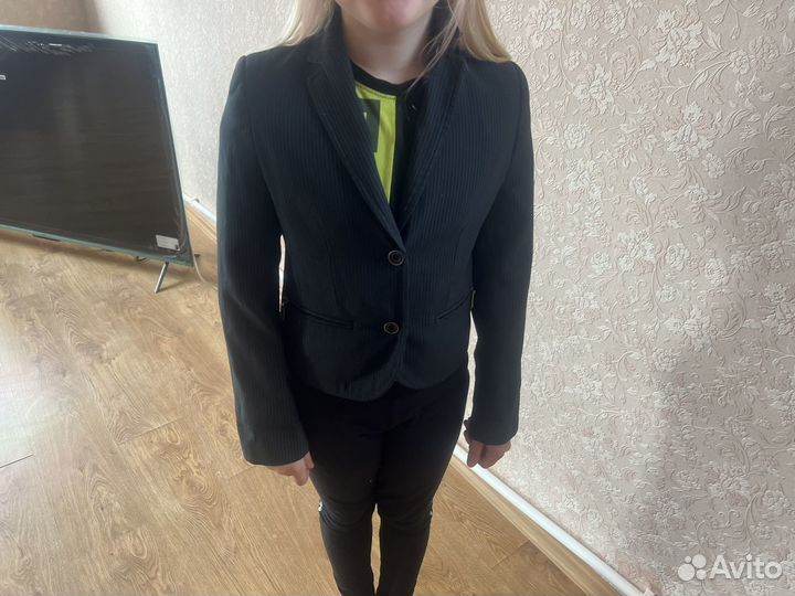 Пиджак для девочки 128