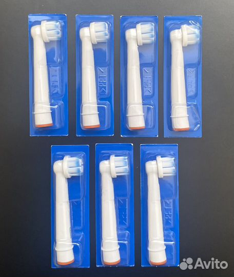 Электрическая зубная щетка oral b