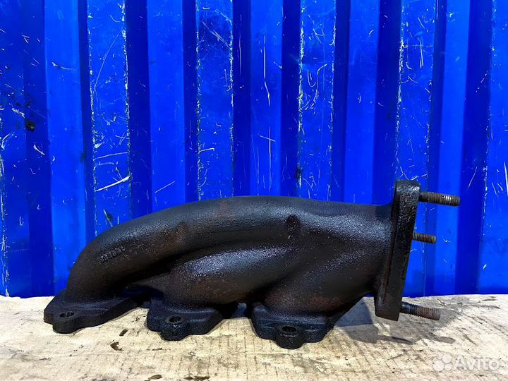 Коллектор выпускной передний левый Audi A8 D3 3.2