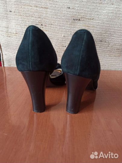 Туфли женские 38 размер черные замшевые