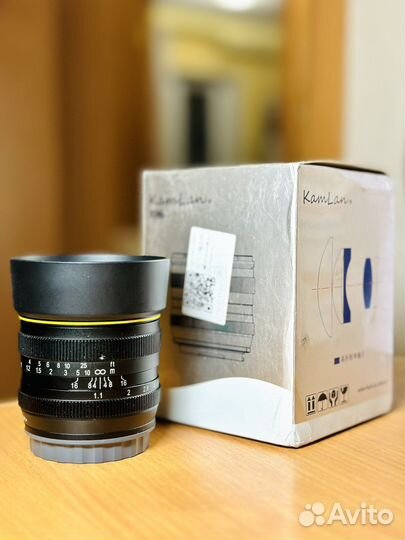 Объектив Kamlan 50 mm f/1.1 Sony E