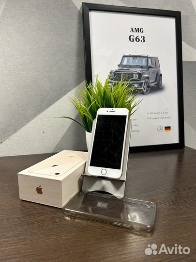 iPhone 8, 64 ГБ