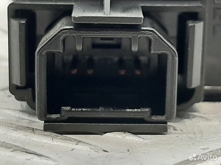 Кнопка аварийной сигнализации Honda CR-V 3 2007