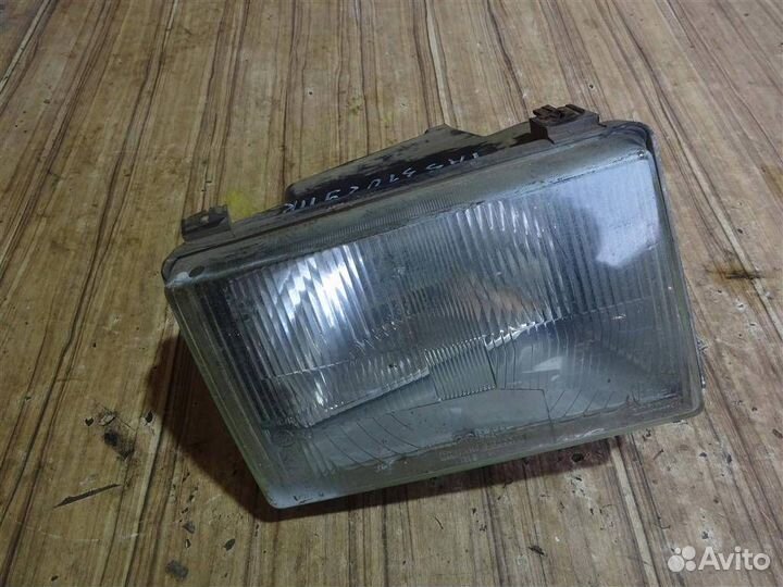 Фара правая газ 31029