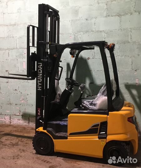 Вилочный погрузчик Hyundai 20B-9F, 2023