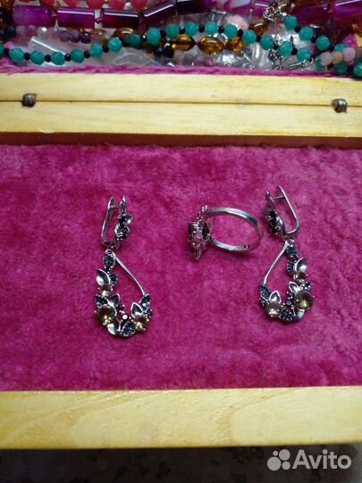 Коплект с султанитом и шпинелью