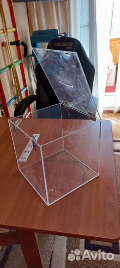 Продаю ящик из оргстекла, б/у. Рзмеры 2525