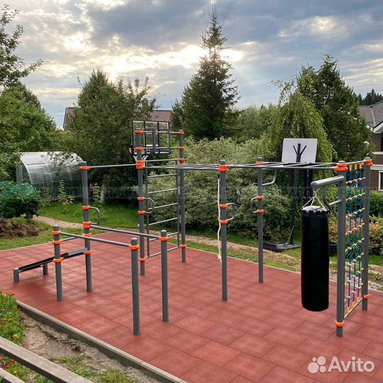 Спортивная площадка уличная