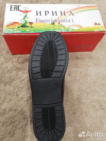 Туфли для девочки новые 34 размер