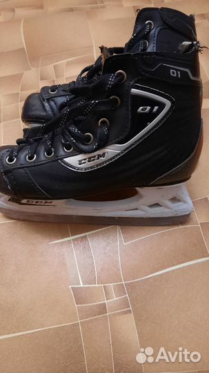 Коньки хоккейные 35 размер