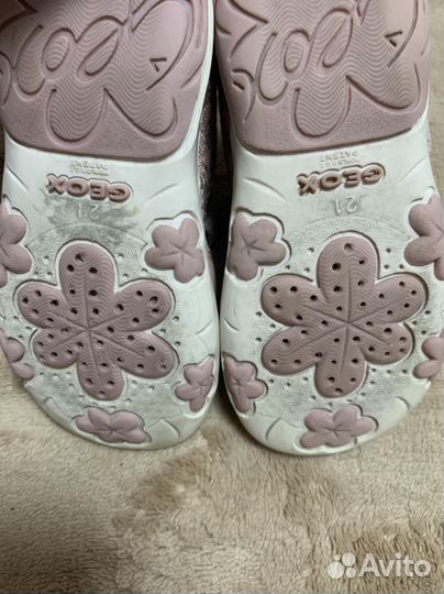 Сандалии для девочки Geox 21 размера