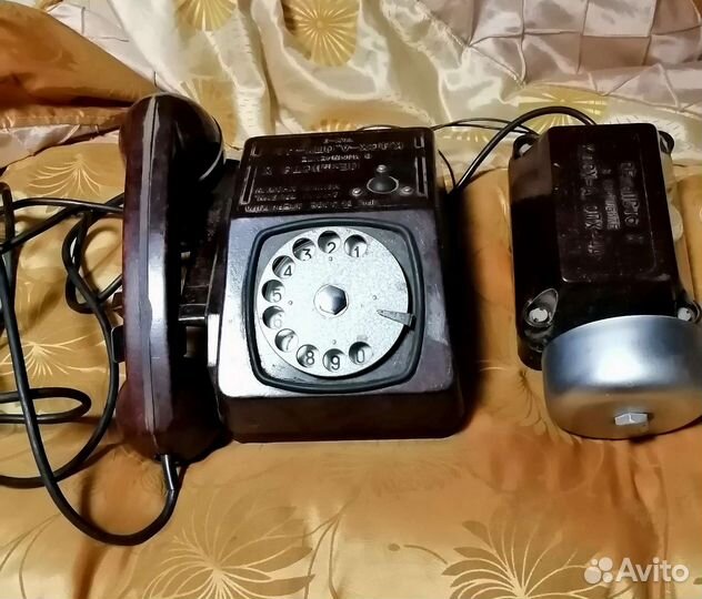 Старинный телефон СССР