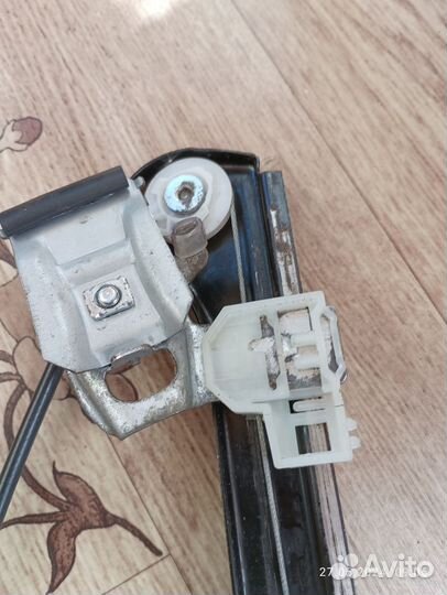 Стеклоподьемник