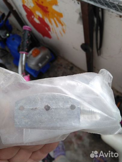 Крепление для полки стеклянной