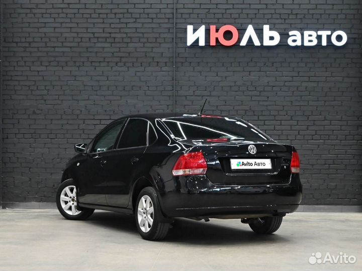 Volkswagen Polo 1.6 AT, 2012, 140 301 км